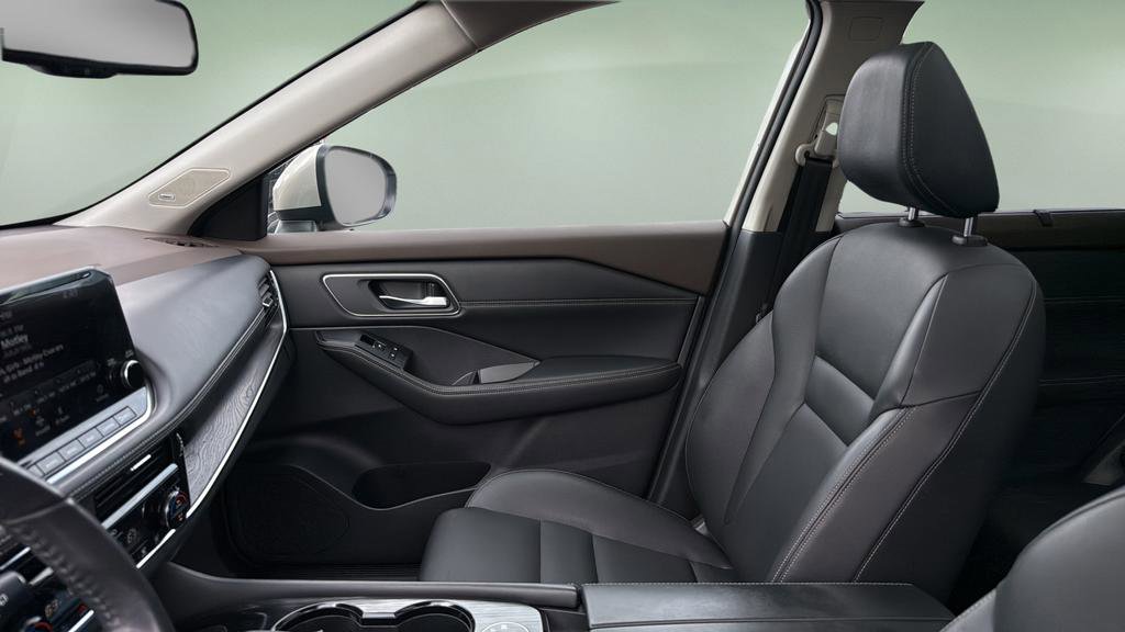 Used 2021 Nissan Rogue SL w/ Premium Package image 13