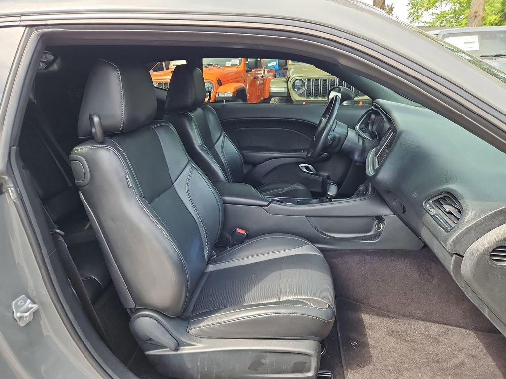 Used 2019 Dodge Challenger SXT w/ Plus Package RWD image 16
