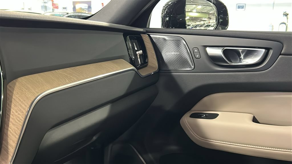 Used 2026 Volvo XC60 B5 Plus w/ Protection Package Premier AWD/4WD image 19