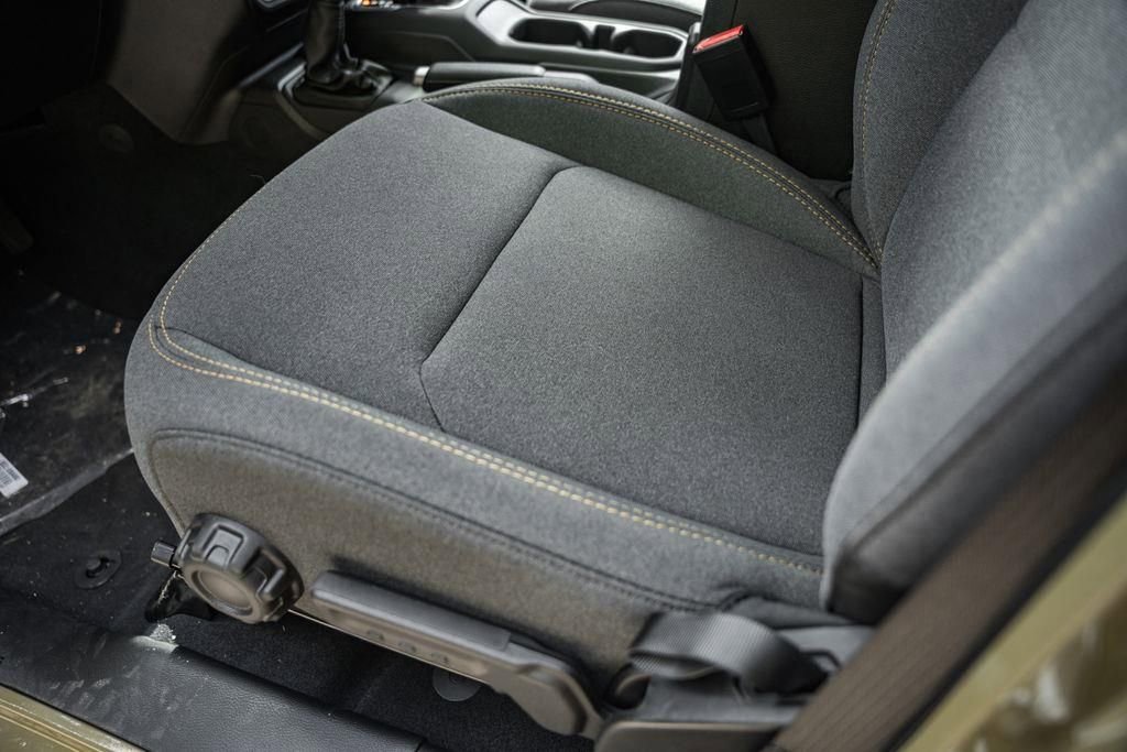 New 2025 Jeep Gladiator Sport AWD/4WD image 35