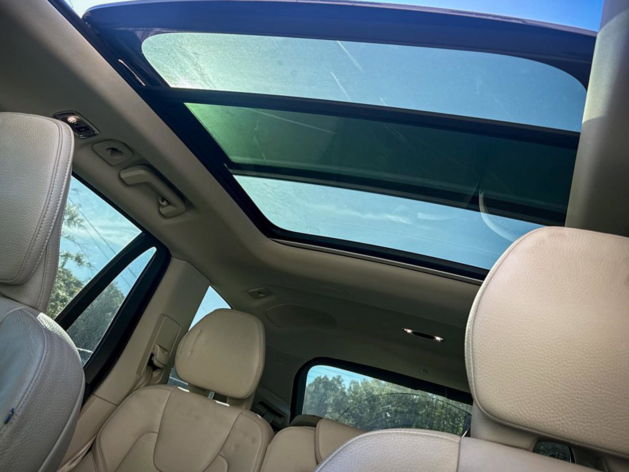 Used 2019 Volvo XC90 T6 Momentum w/ Advanced Package image 21