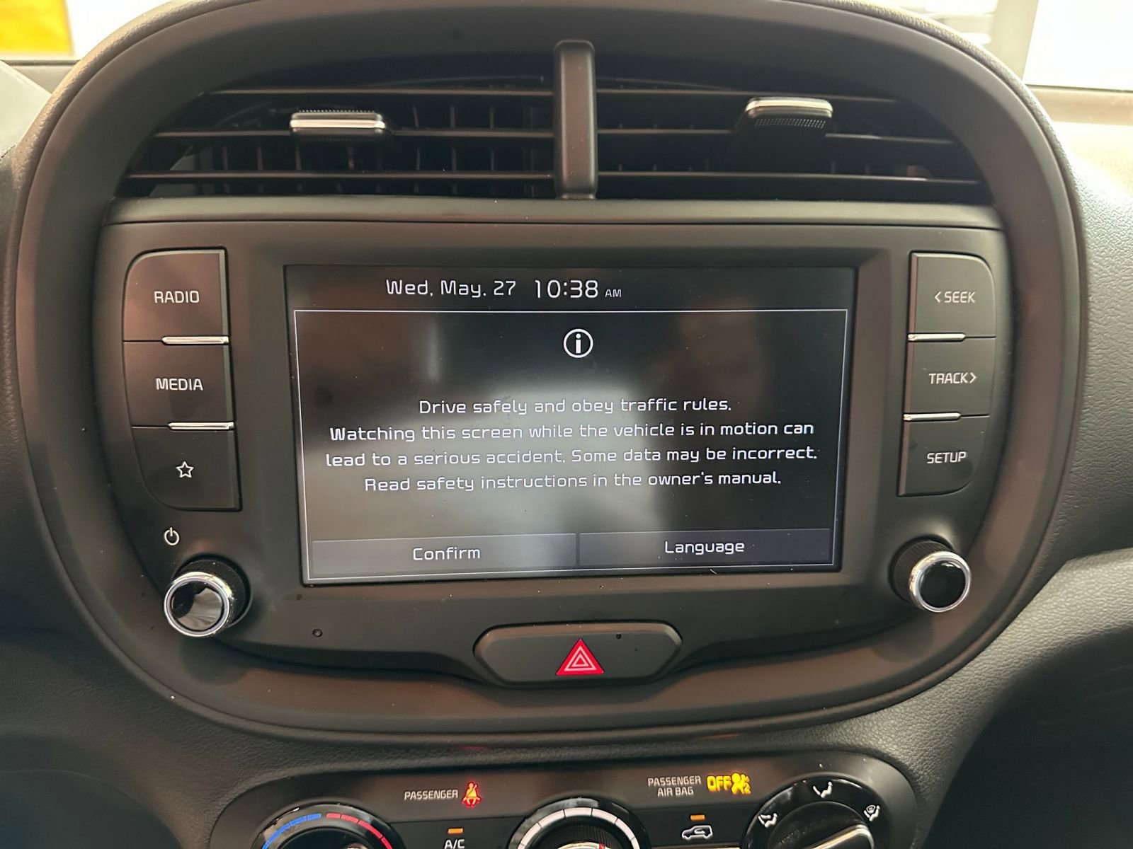 Used 2025 Kia Soul LX w/ LX Technology Package FWD image 20