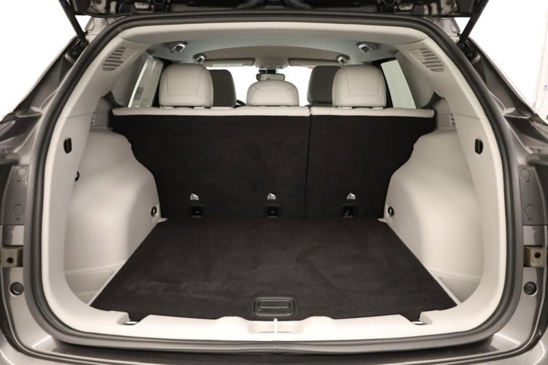 Used 2022 Jeep Compass Limited image 35