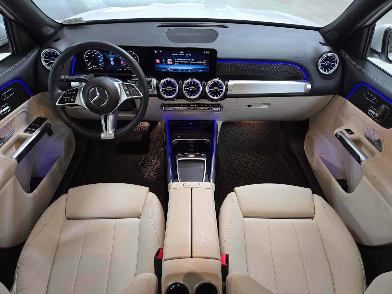 Used 2024 Mercedes-Benz GLB 250 4MATIC image 18