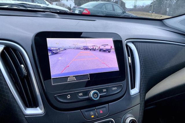 Used 2023 Chevrolet Malibu LT image 14