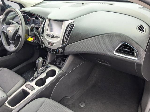 Used 2017 Chevrolet Cruze LS FWD image 19