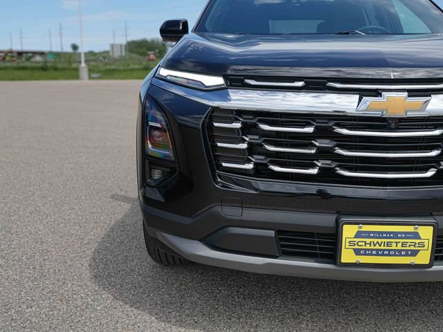 Used 2025 Chevrolet Equinox LT w/ Safety and Technology Package AWD/4WD image 4