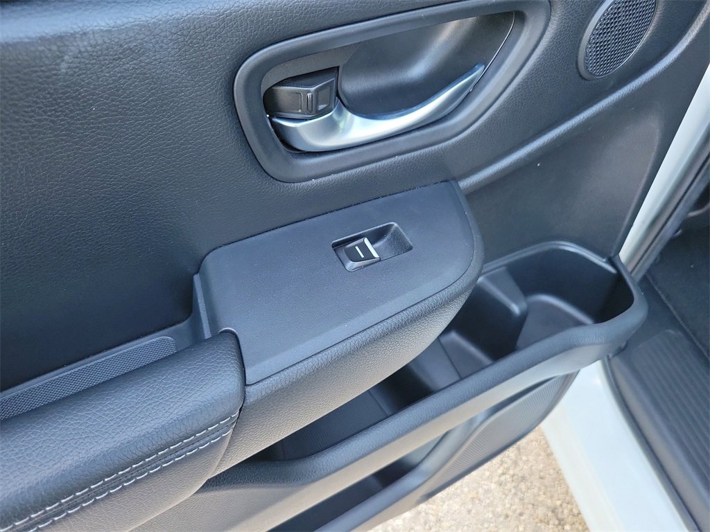 Used 2023 Honda Pilot Touring image 12