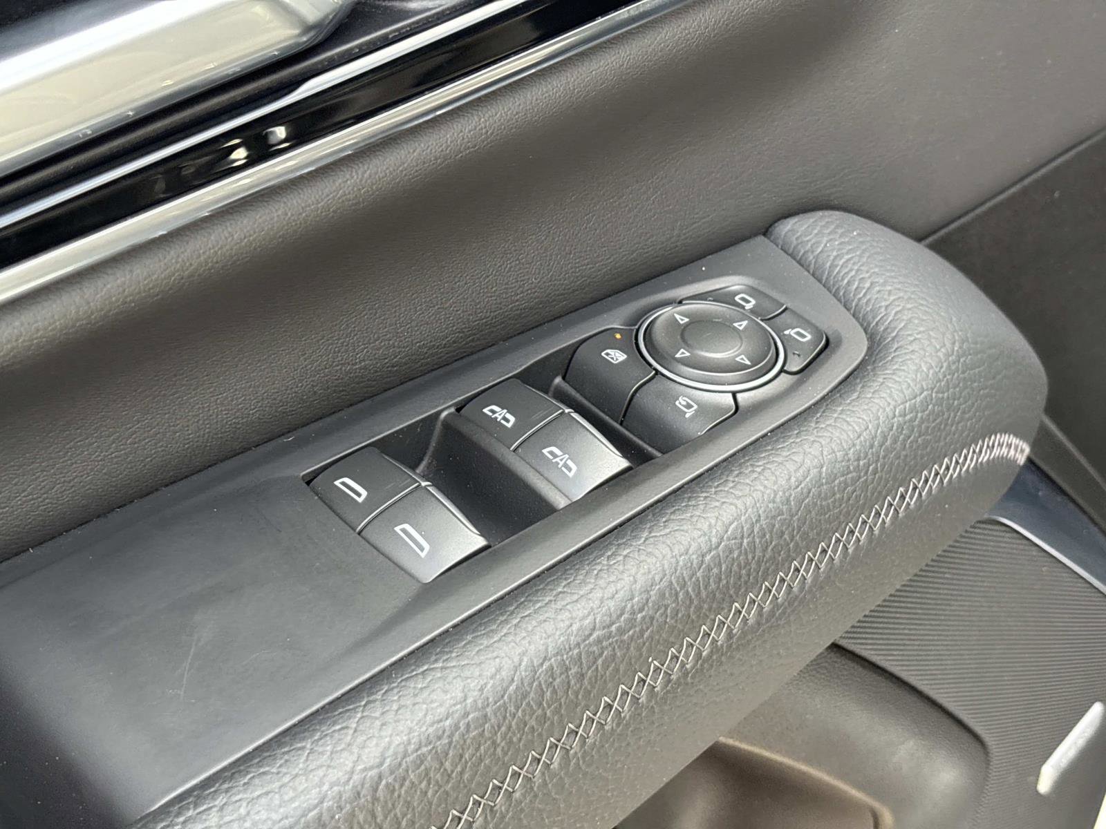 Certified 2025 GMC Yukon Denali image 15