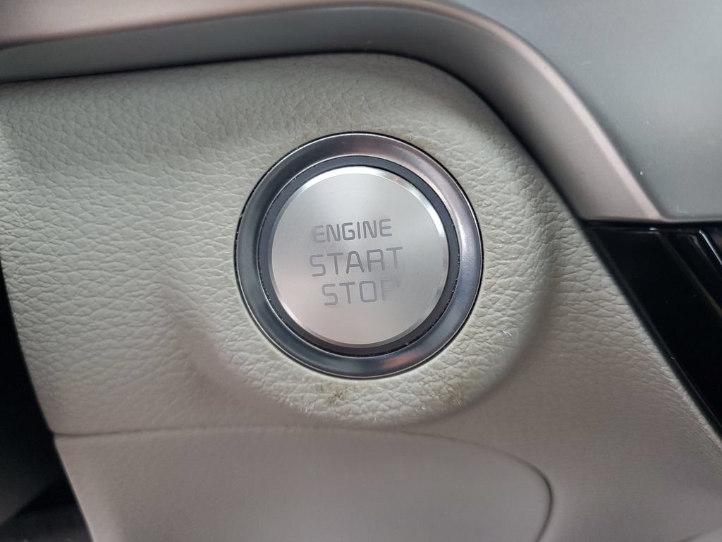 Used 2023 Kia Telluride S FWD image 11
