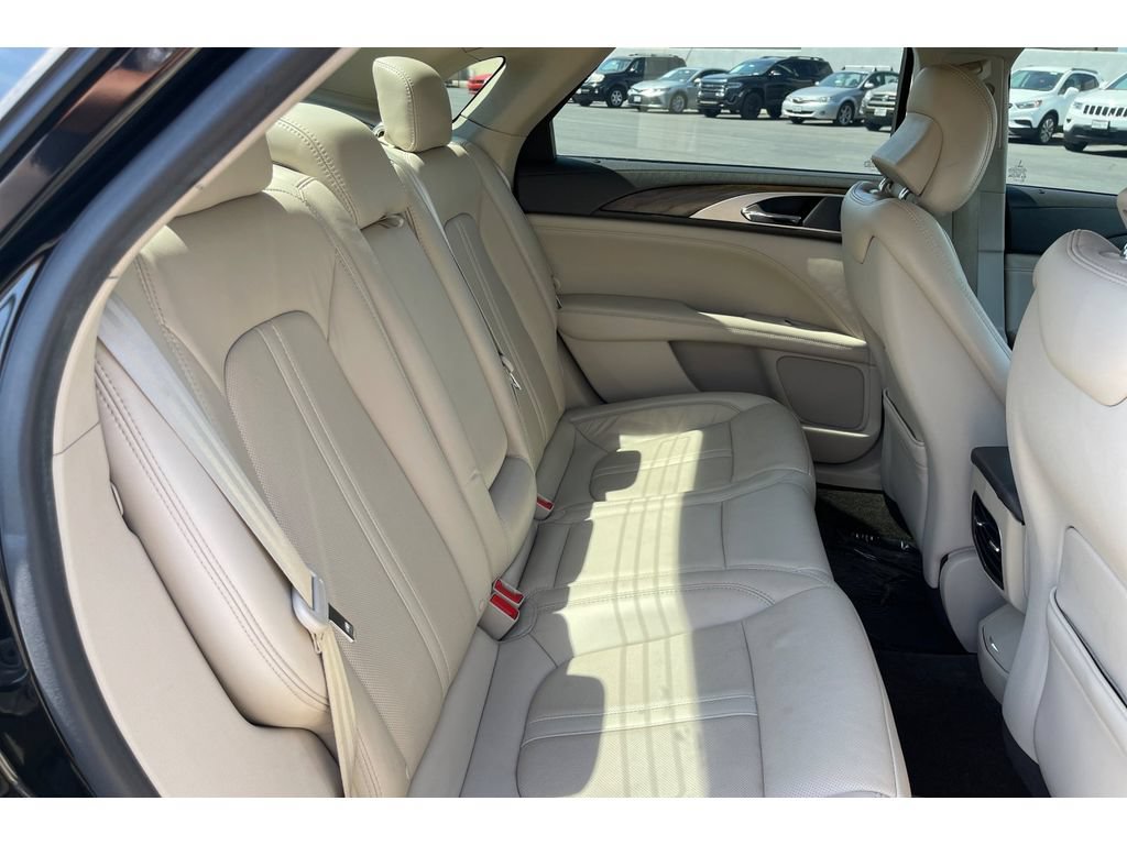 Used 2018 Lincoln MKZ Reserve FWD image 18