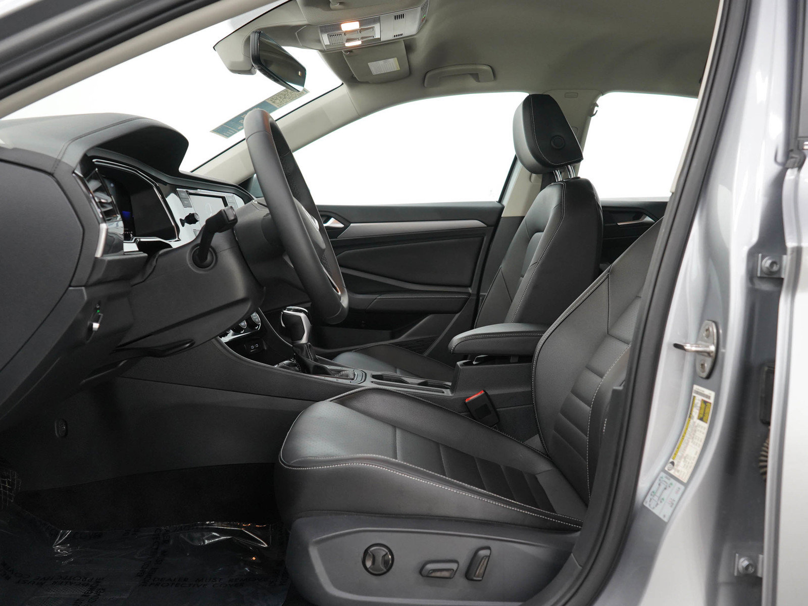 Used 2022 Volkswagen Jetta SE FWD image 21