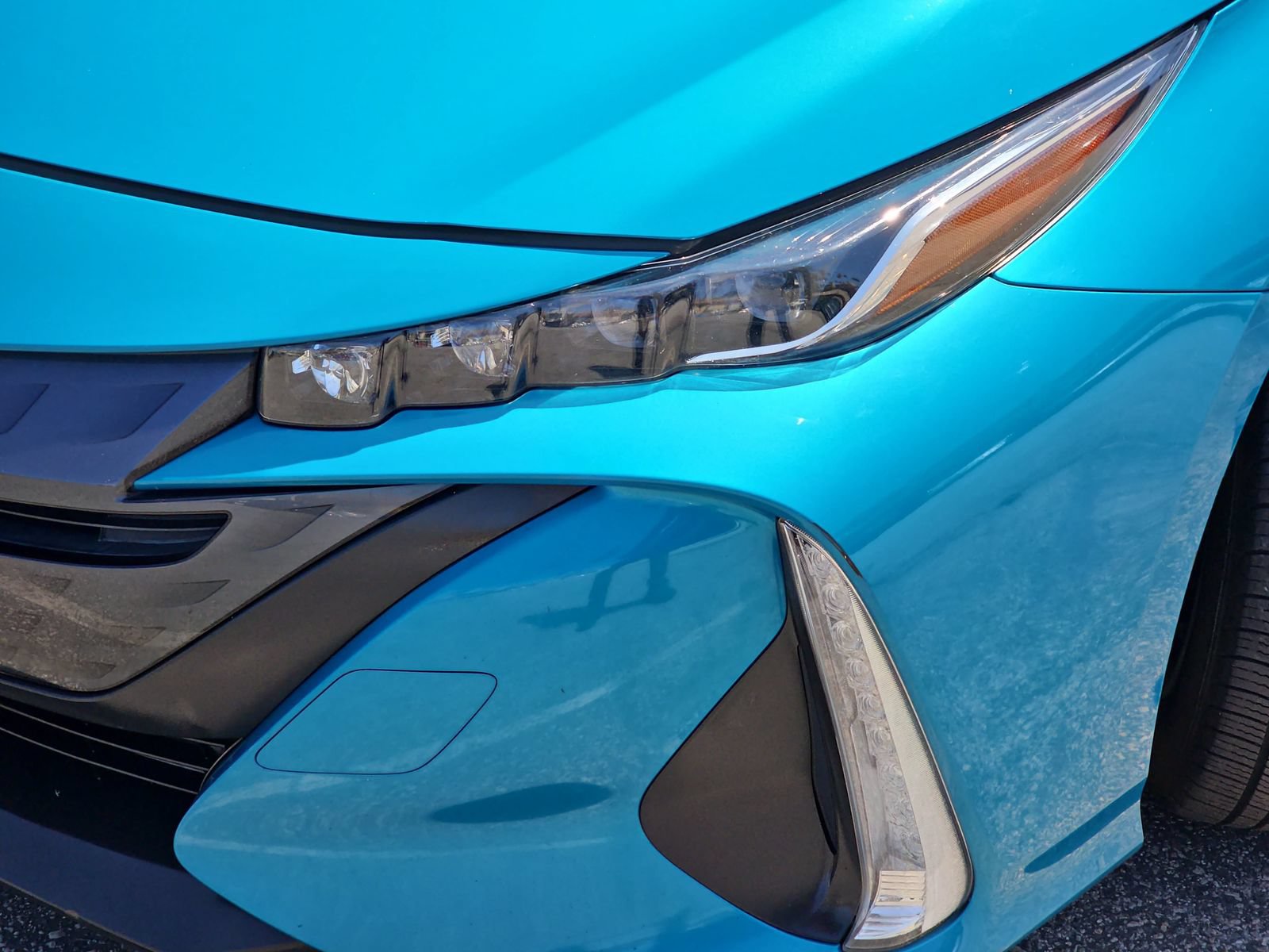 Used 2020 Toyota Prius Prime XLE FWD image 29