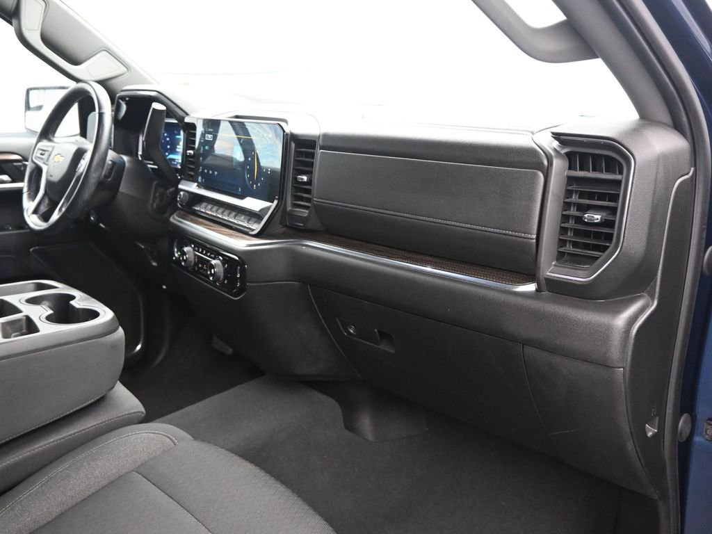 Used 2023 Chevrolet Silverado 1500 LT image 13