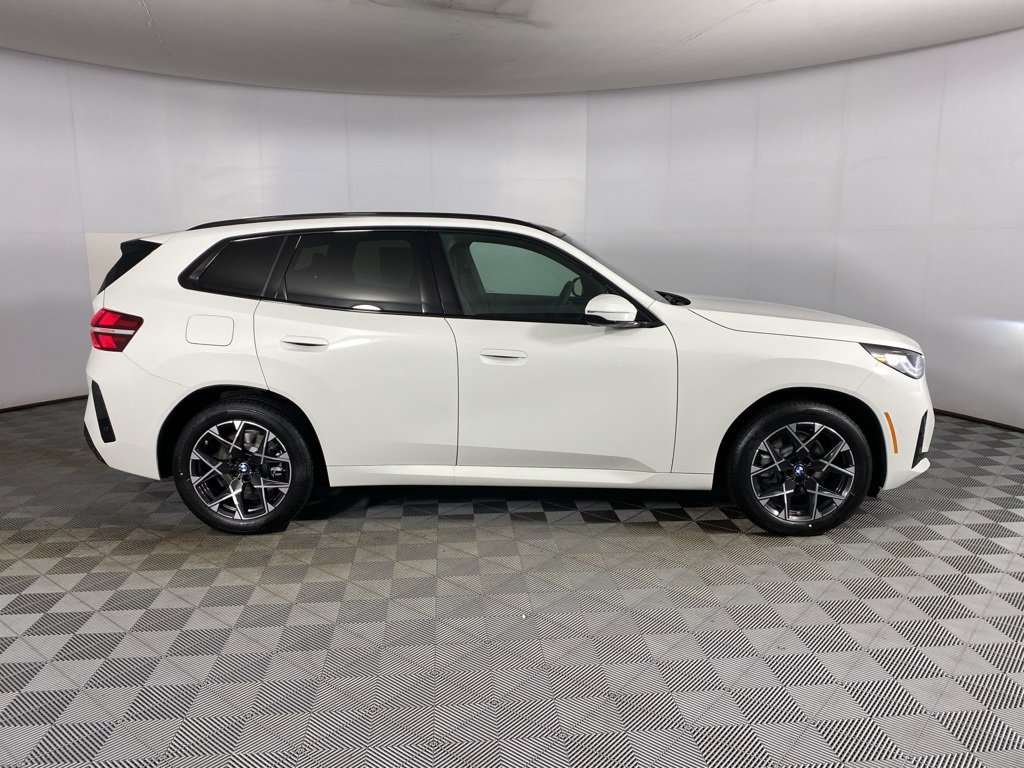New 2026 BMW X3 xDrive30 image 4