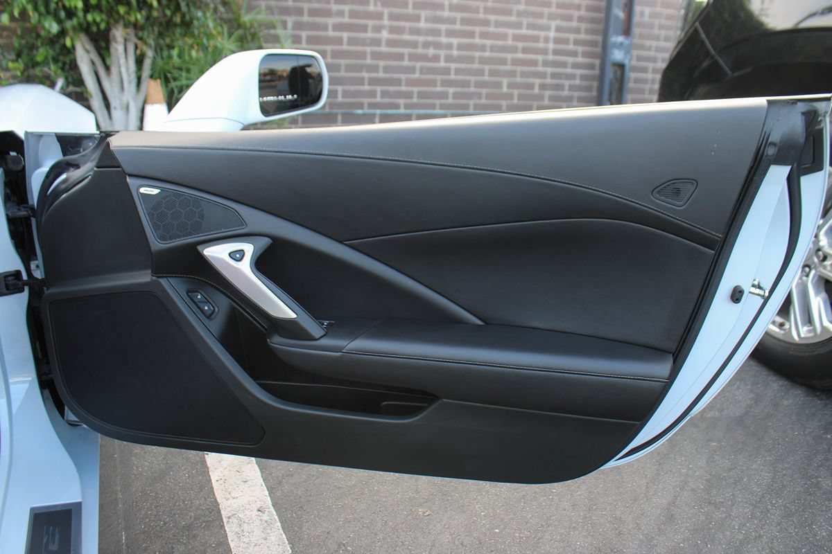 Used 2019 Chevrolet Corvette Stingray Coupe w/ 1LT RWD image 50