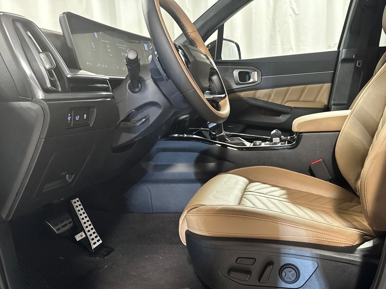 New 2026 Kia Sorento SX Prestige w/ Olive Brown Leather Package image 25