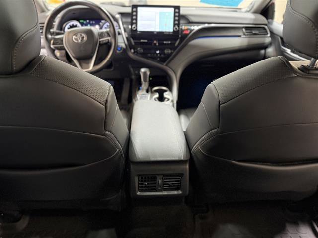 Used 2023 Toyota Camry XLE image 24