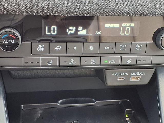 New 2026 Subaru Outback Limited AWD/4WD image 13