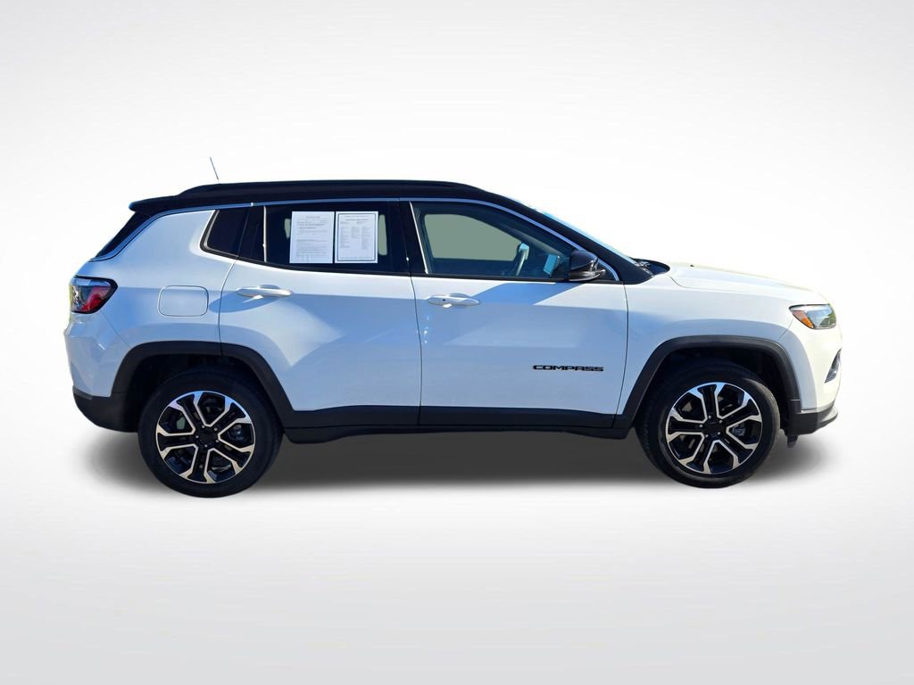 Used 2023 Jeep Compass Limited AWD/4WD image 2