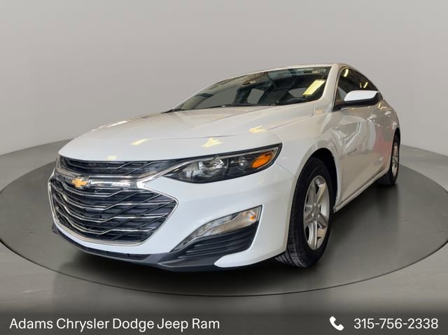 Used 2024 Chevrolet Malibu LT image 3