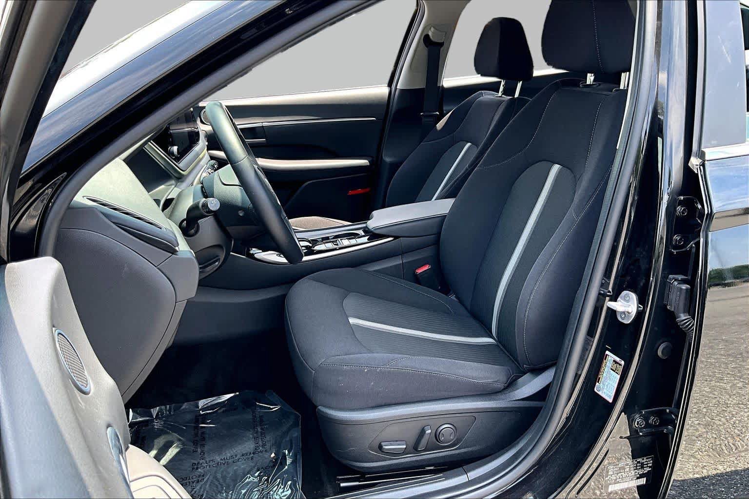 Used 2023 Hyundai Sonata SEL w/ Convenience Package FWD image 8