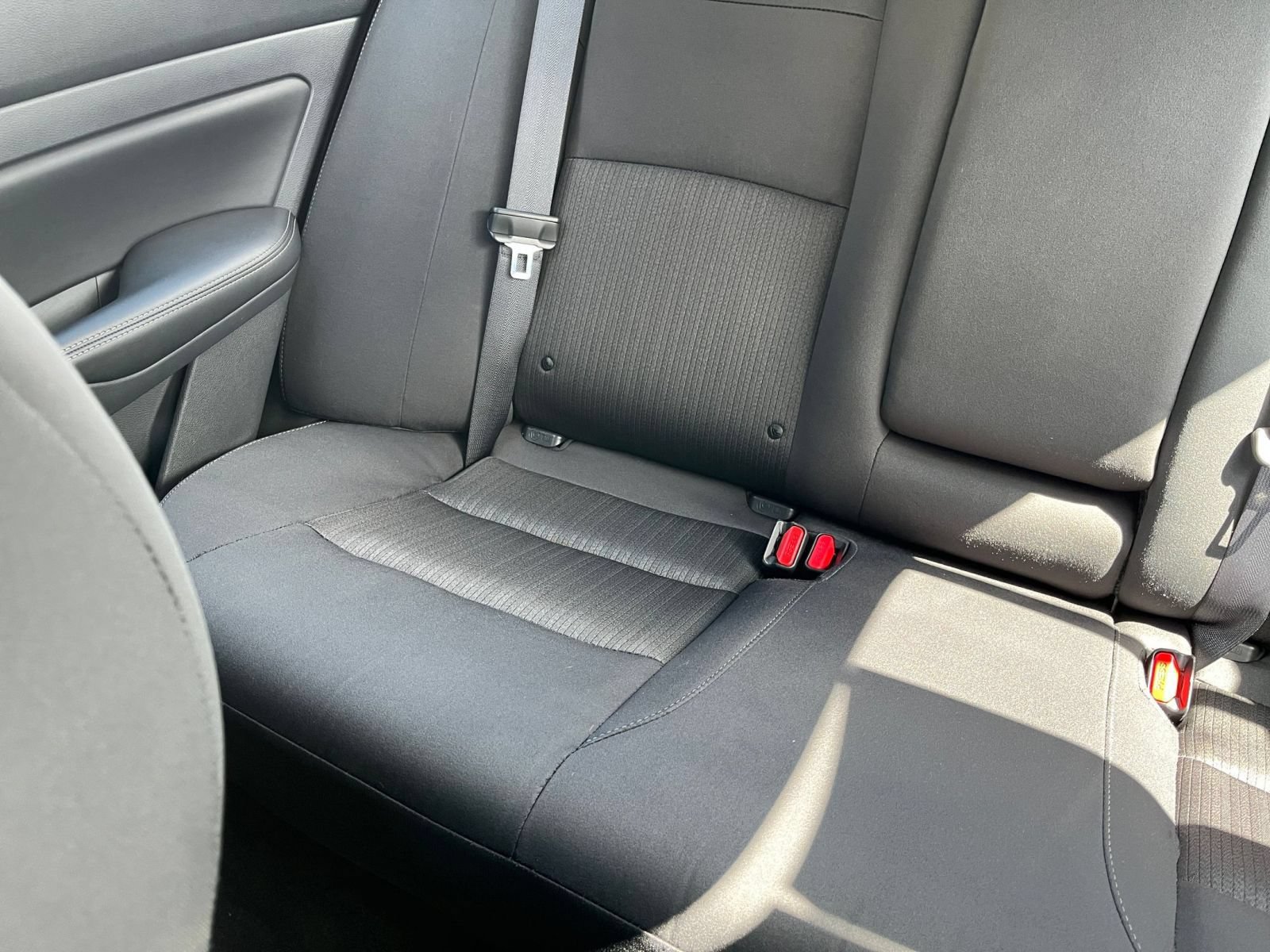 Used 2025 Nissan Altima 2.5 SV FWD image 40