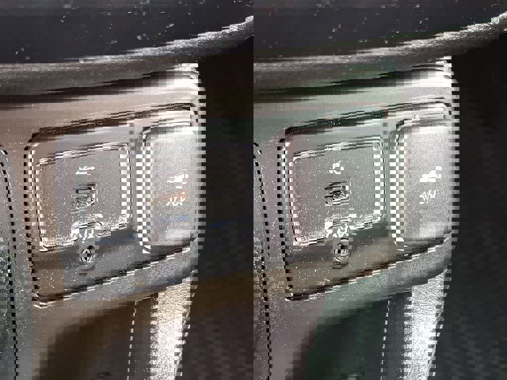 Used 2020 Jeep Renegade Sport w/ Sport Appearance Group image 26