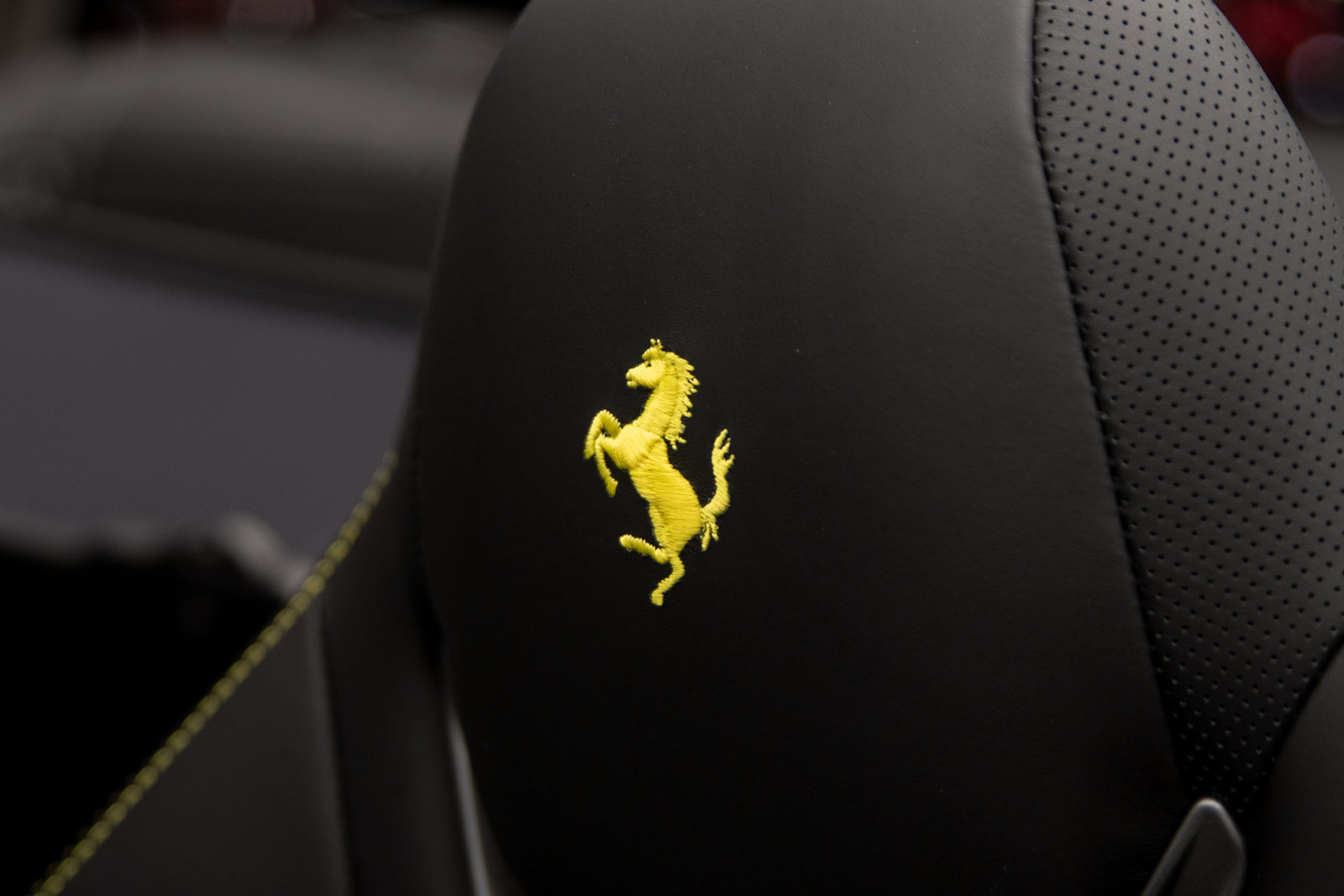 Used 2023 Ferrari Portofino M RWD image 26