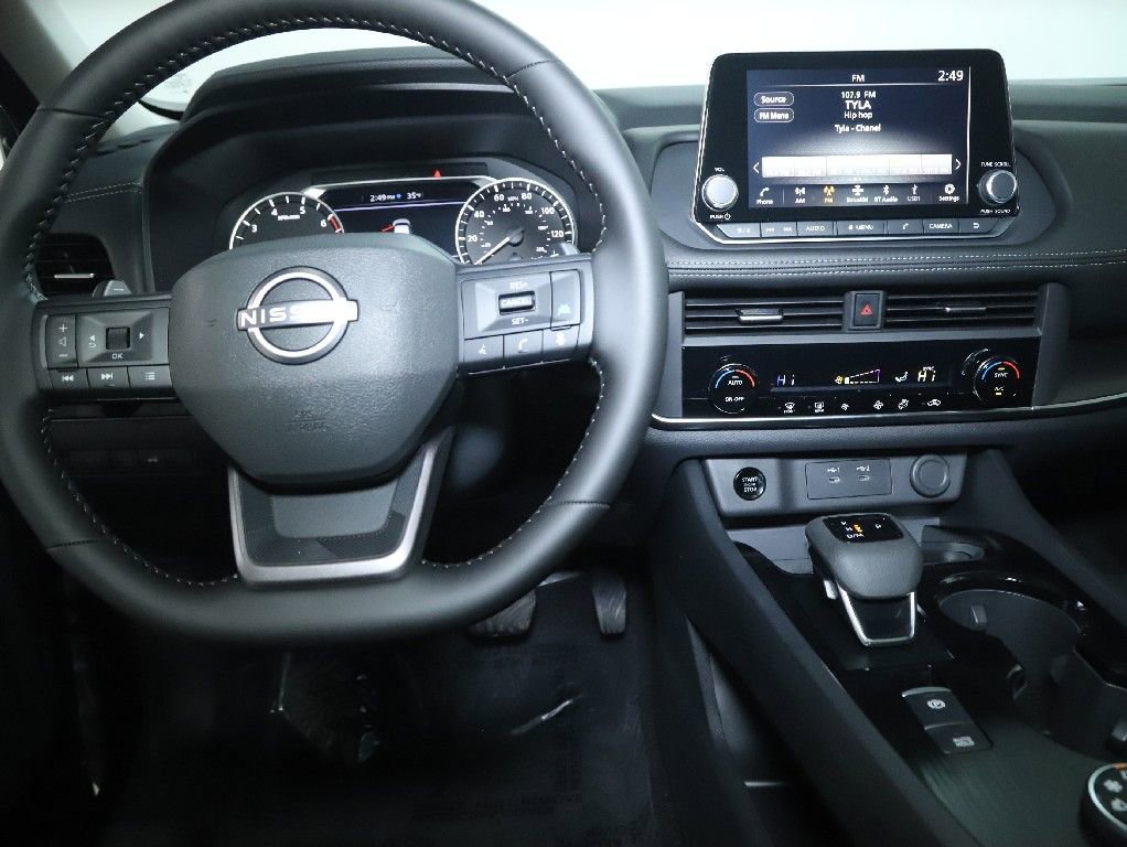 Certified 2026 Nissan Rogue SV image 27