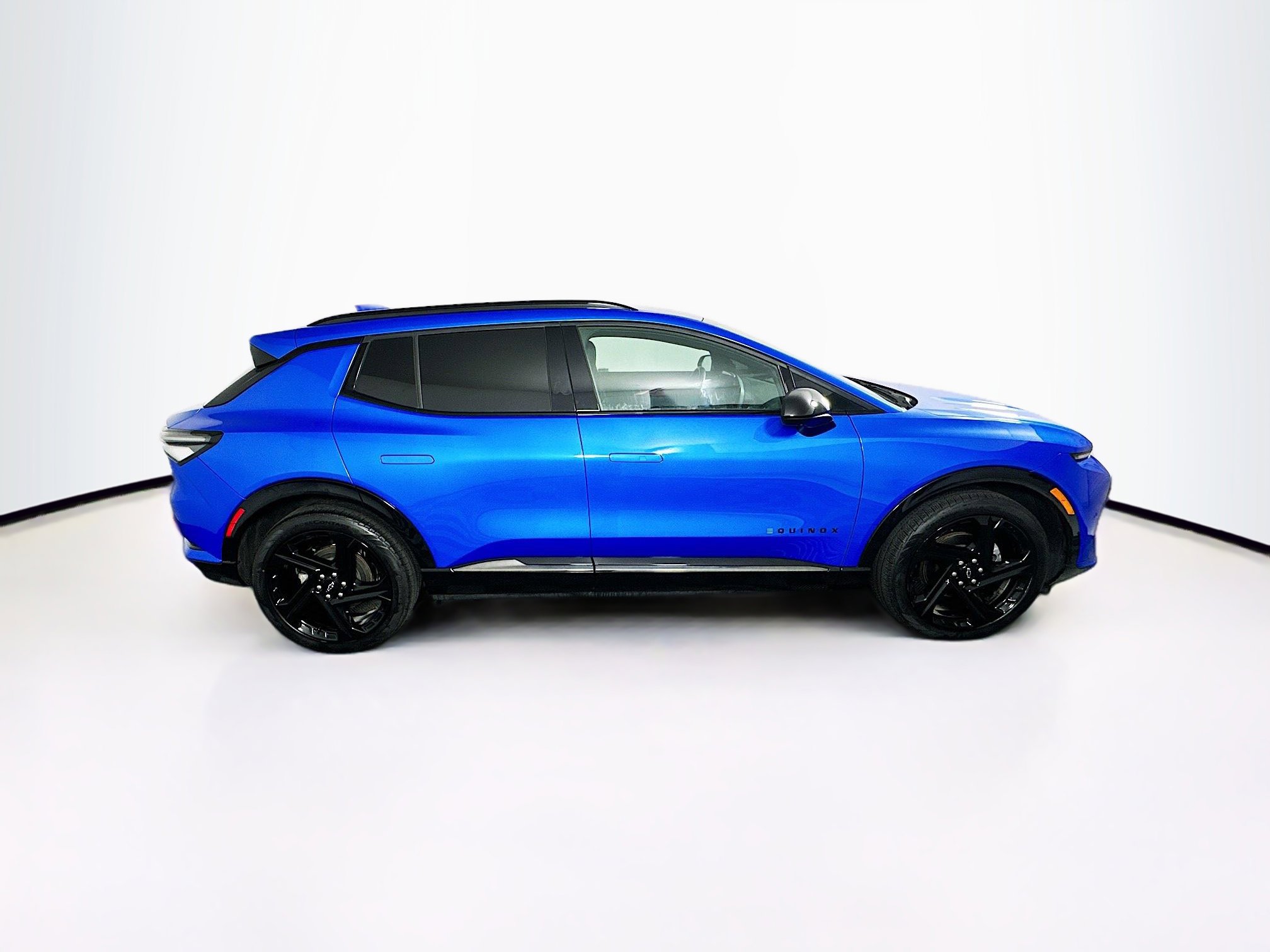 Used 2024 Chevrolet Equinox EV RS FWD image 33