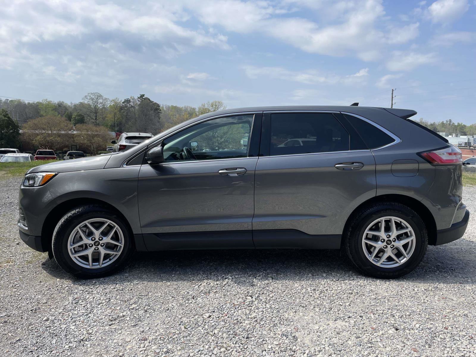 Used 2023 Ford Edge SEL w/ Convenience Package image 24