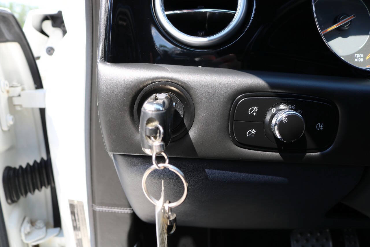Used 2015 Bentley Flying Spur V8 AWD/4WD image 96