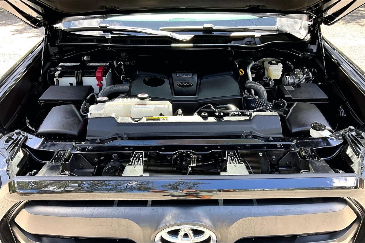 Used 2024 Toyota Tundra SR5 w/ SR5 Convenience Package AWD/4WD image 29