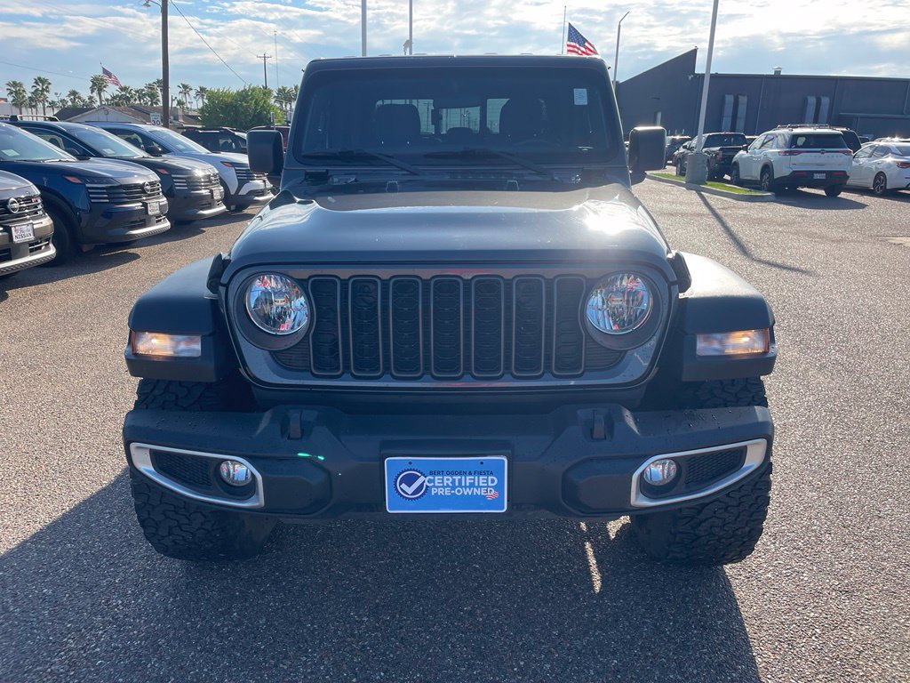 Used 2024 Jeep Gladiator Sport AWD/4WD image 2
