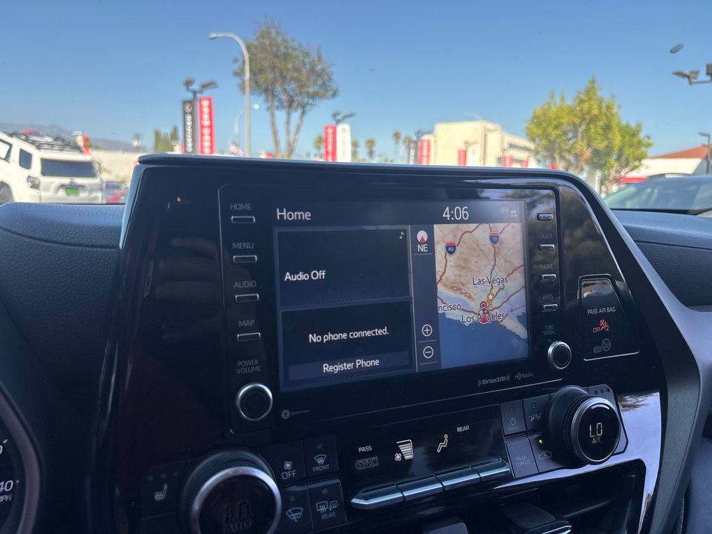 Used 2021 Toyota Highlander XLE FWD image 23
