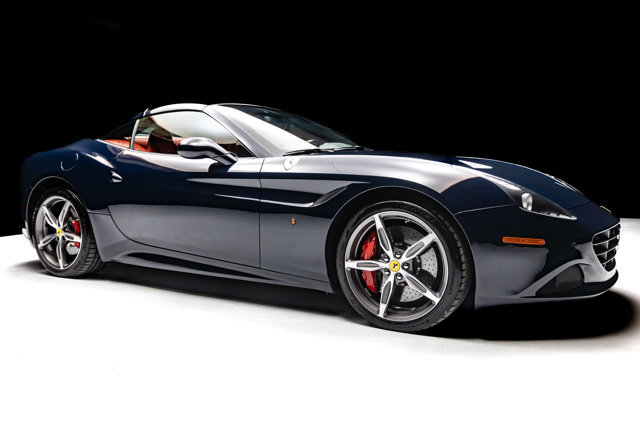 Used 2016 Ferrari California T RWD image 41