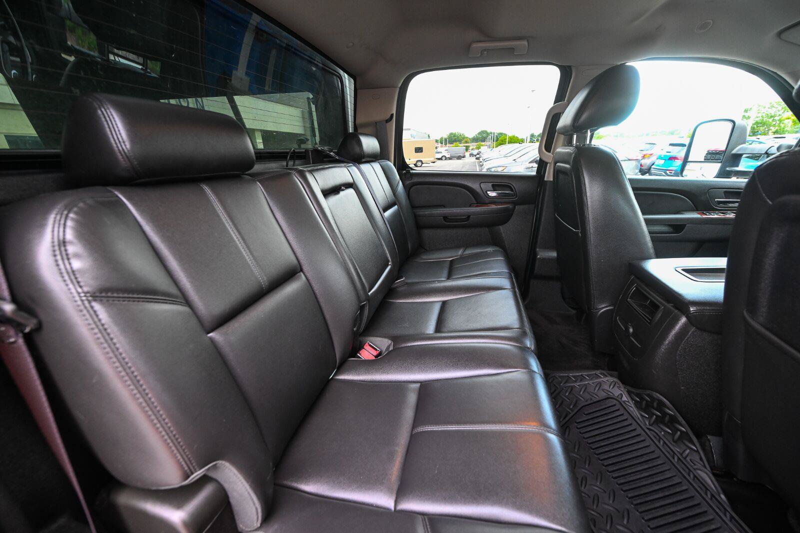 Used 2013 GMC Sierra 2500 SLT w/ SLT Convenience Package AWD/4WD image 27
