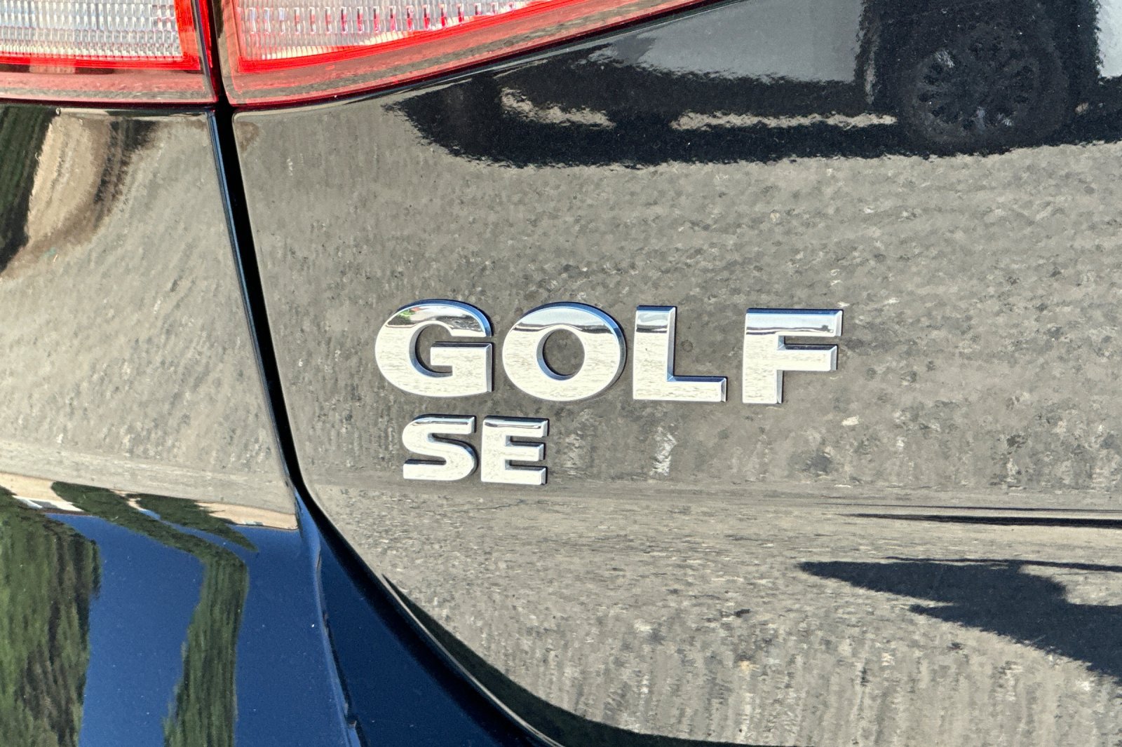 Used 2019 Volkswagen Golf SE w/ Driver Assistance Package FWD image 26