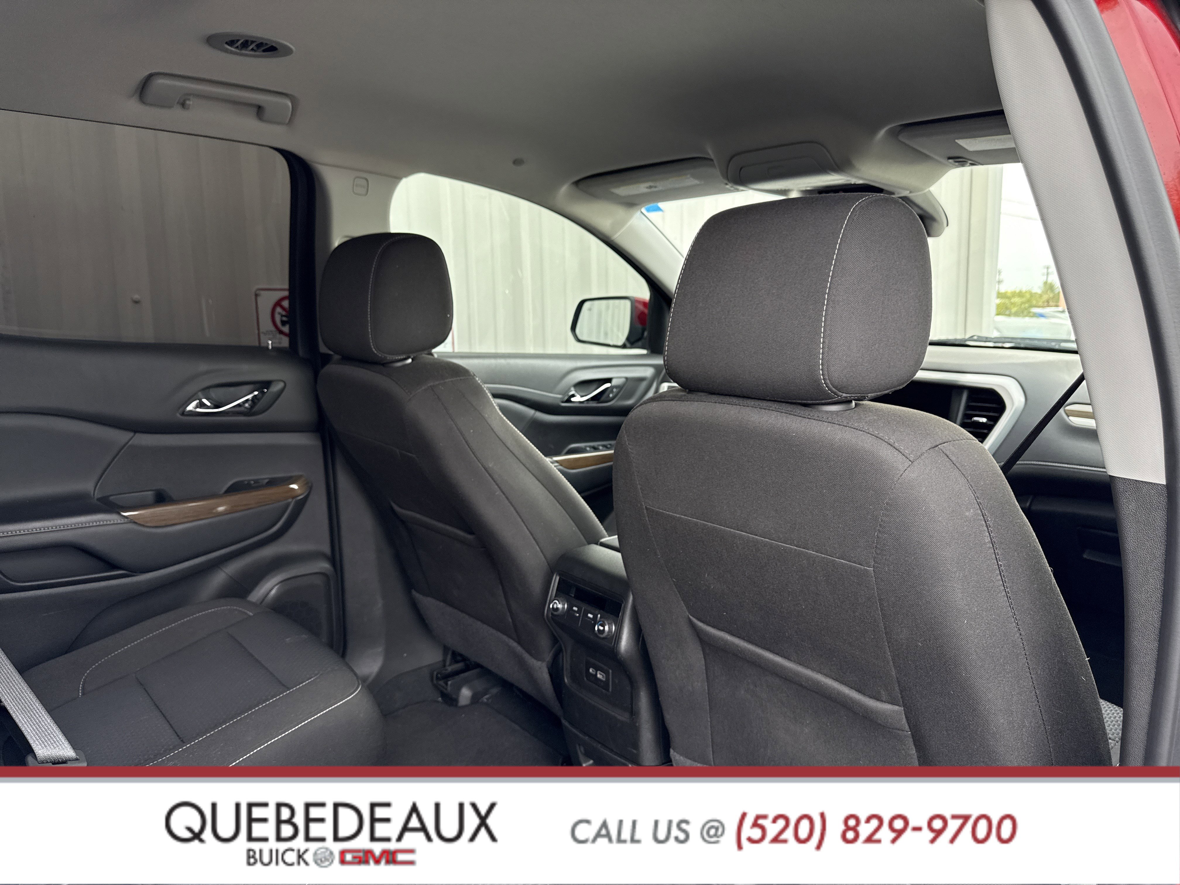 Used 2023 GMC Acadia SLE image 35