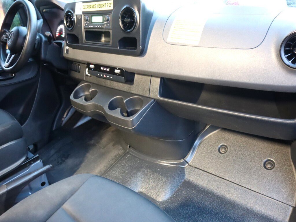 Used 2019 Mercedes-Benz Sprinter 144 image 31