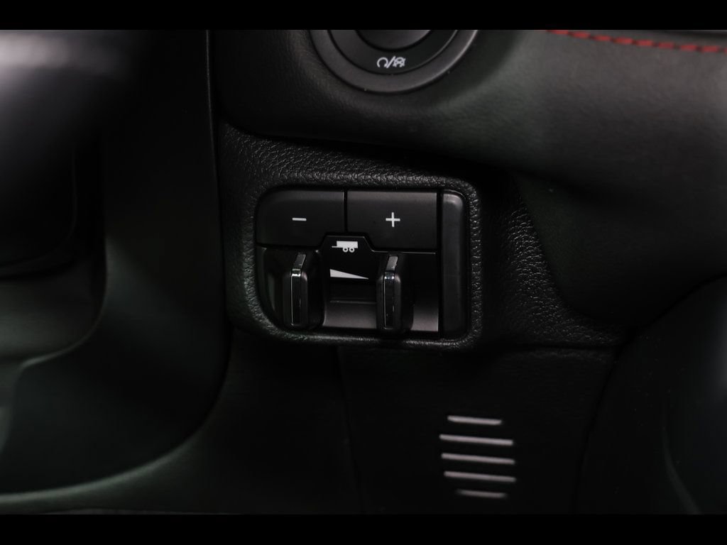 Used 2025 Dodge Durango GT AWD/4WD image 31
