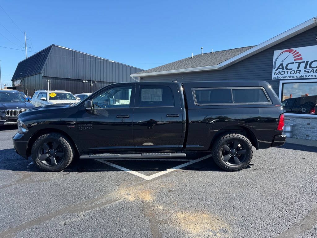 Used 2022 RAM 1500 Classic SLT w/ Electronics Convenience Group AWD/4WD image 2