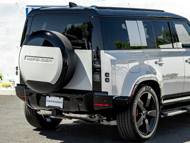 New 2026 Land Rover Defender 110 X AWD/4WD image 7