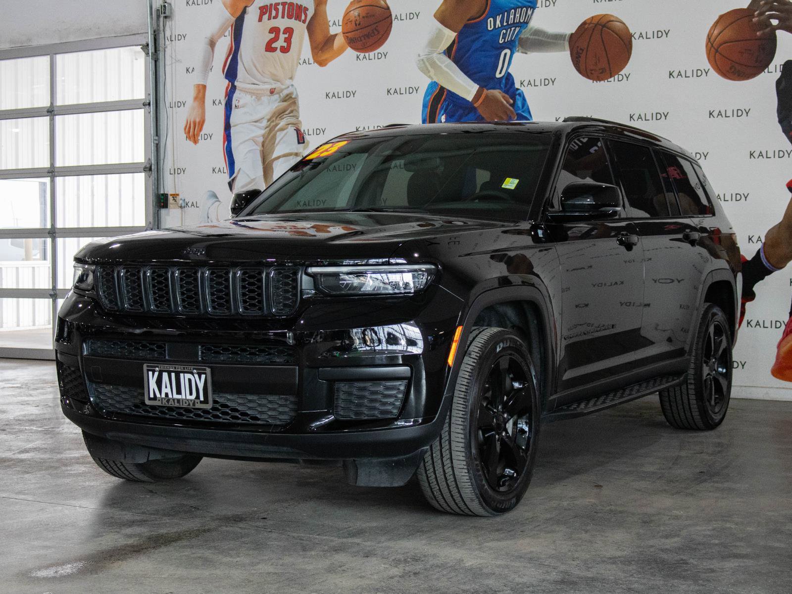 Used 2023 Jeep Grand Cherokee L Altitude image 21