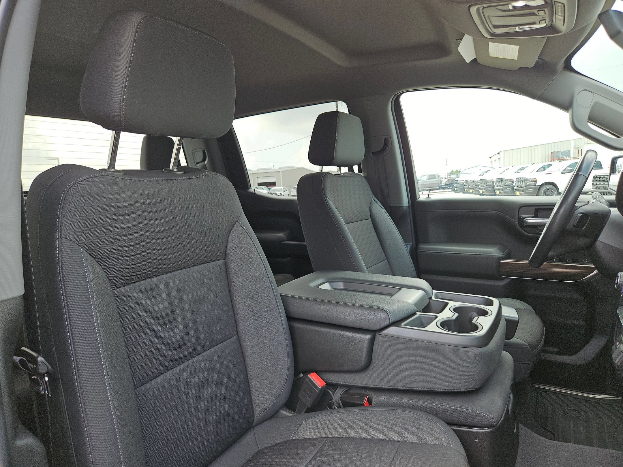 Used 2021 Chevrolet Silverado 1500 LT RWD image 30