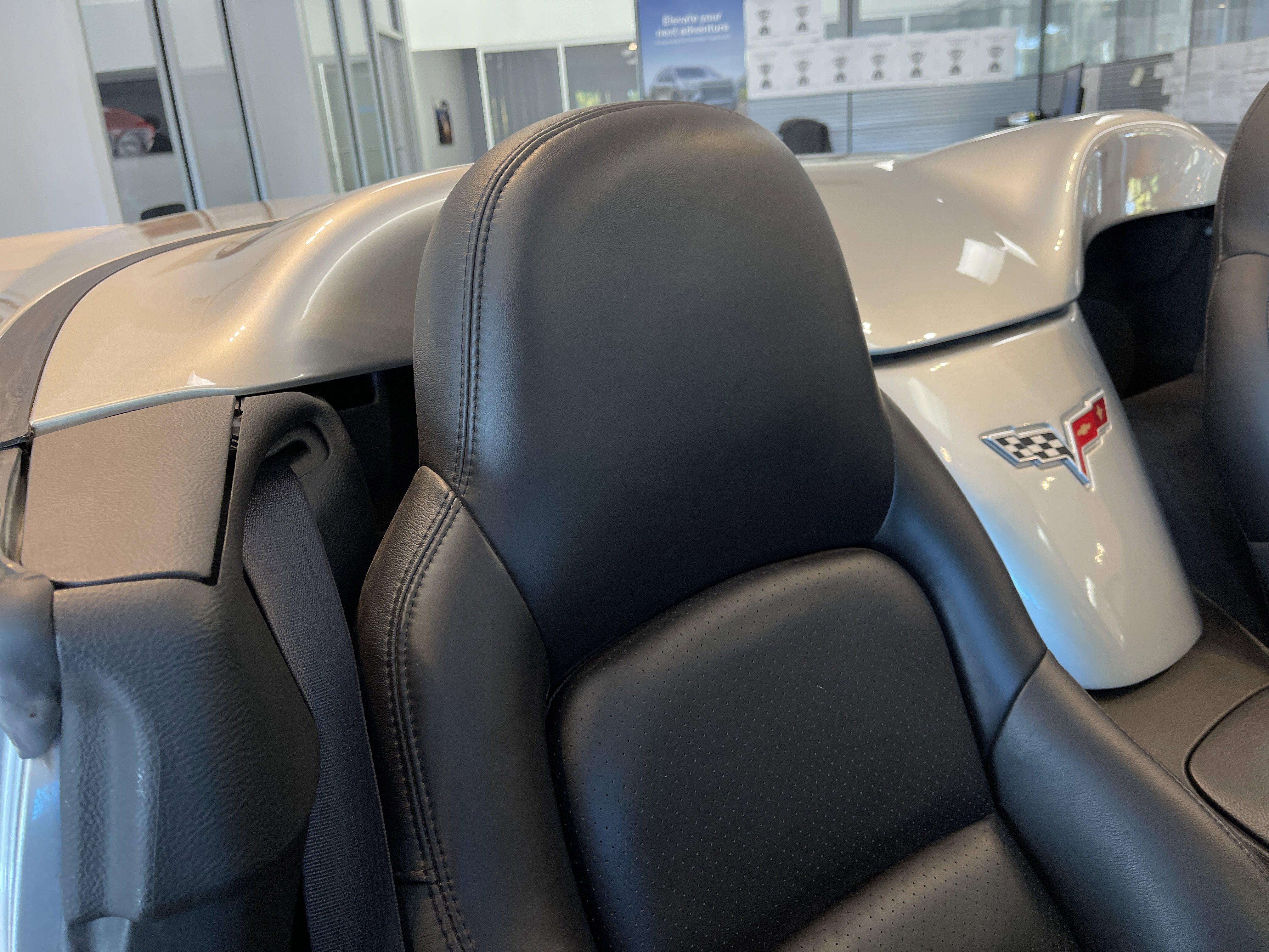 Used 2006 Chevrolet Corvette Convertible w/ Preferred Equipment Group image 38