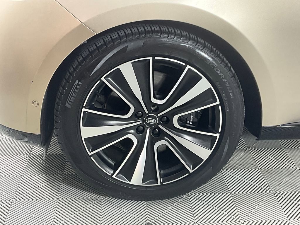 Used 2022 Land Rover Range Rover First Edition AWD/4WD image 29