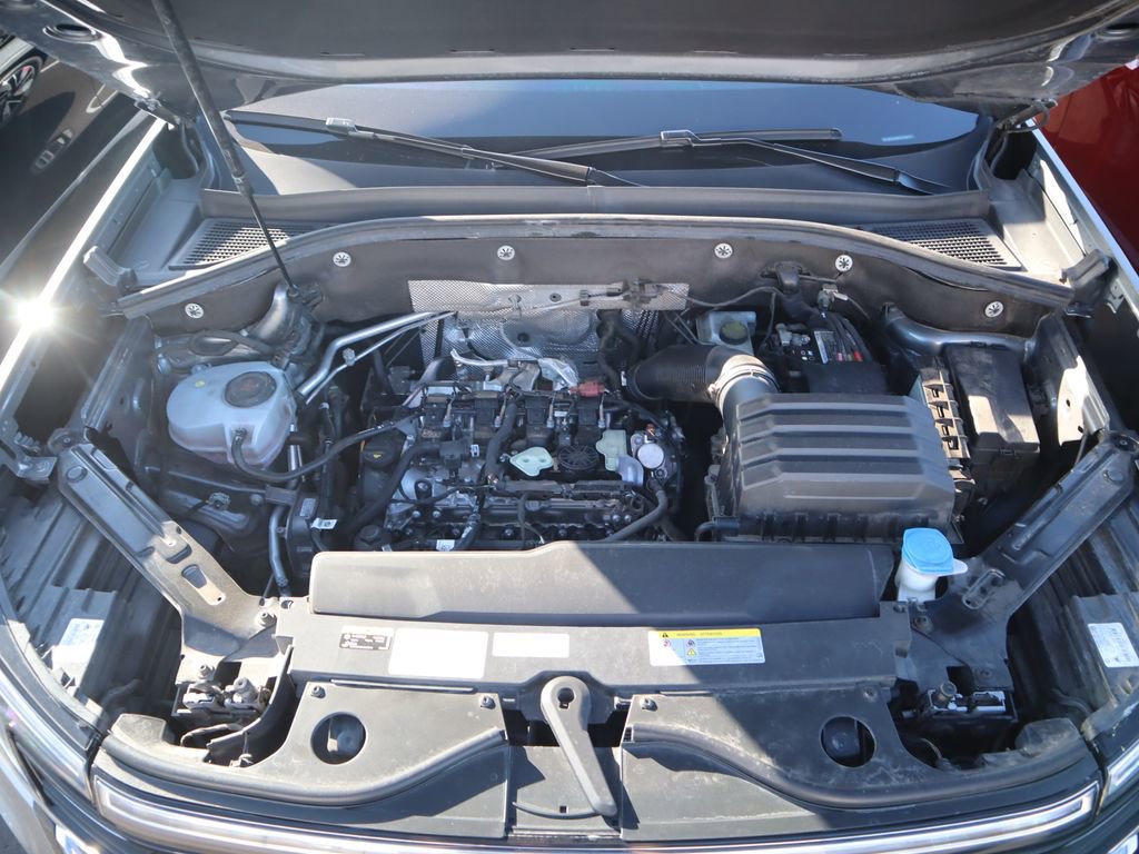 Used 2024 Volkswagen Atlas Cross Sport SE image 13