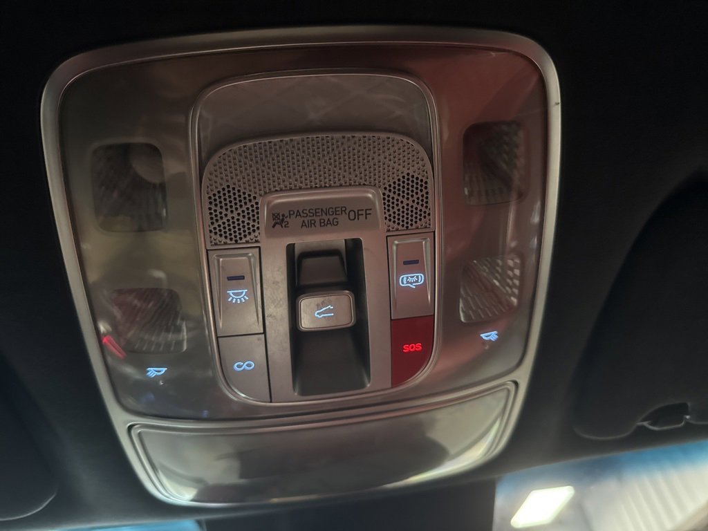 Used 2023 Genesis GV70 3.5T Sport w/ Sport Prestige Package image 22